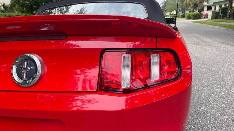 2012 Ford Mustang V6