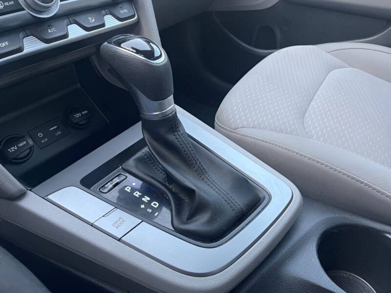 2020 Hyundai Elantra