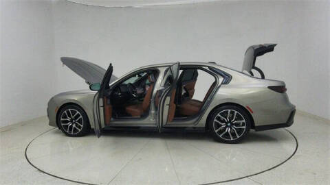 2023 BMW 7 Series 740i