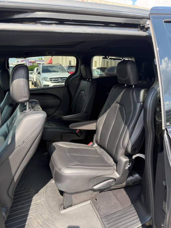 2020 Chrysler Pacifica Touring L Plus