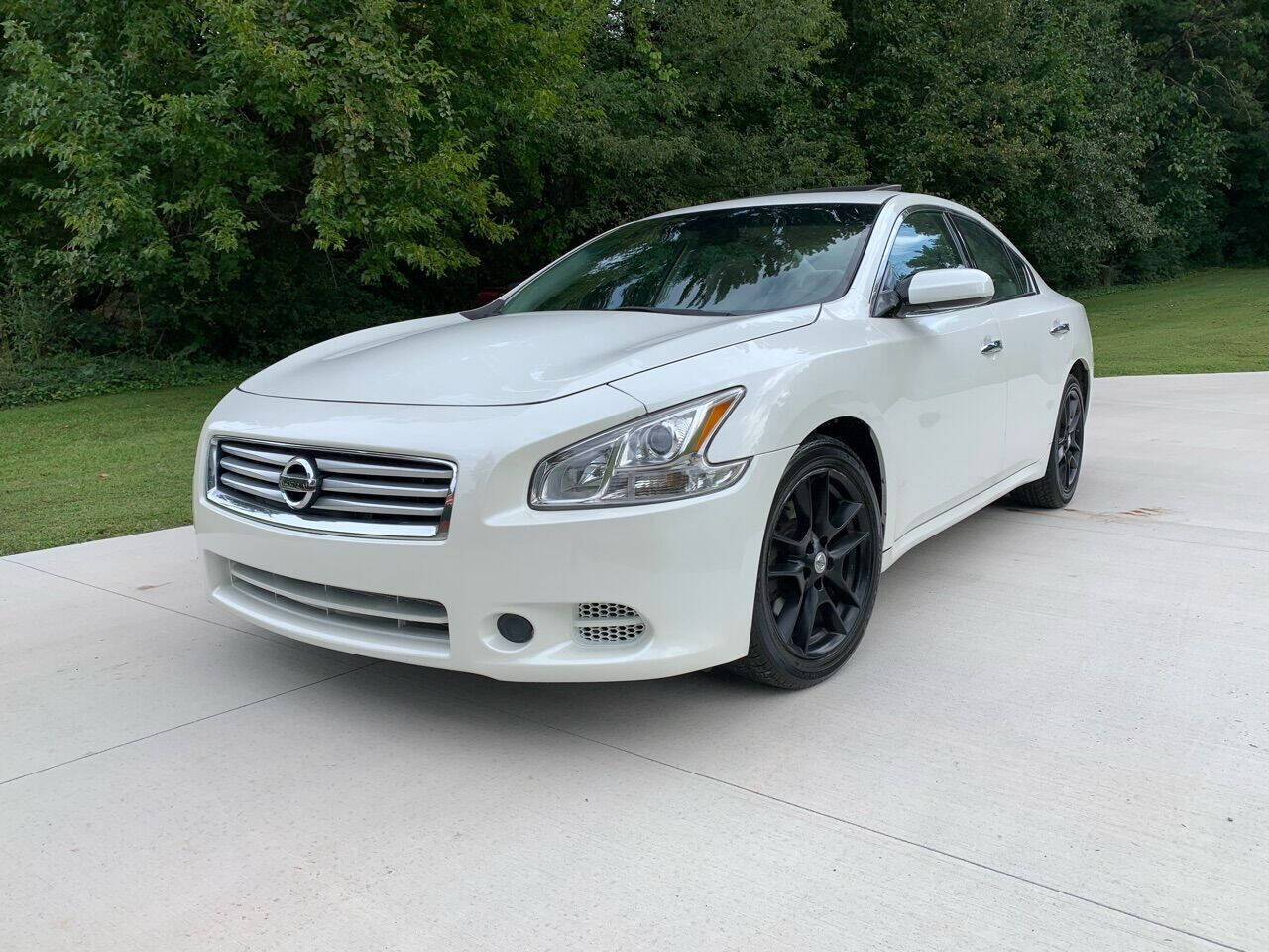 2014 white maxima