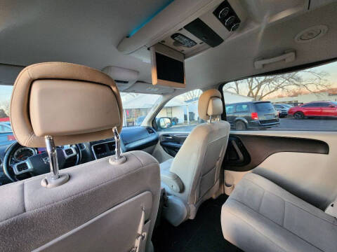 2011 Dodge Grand Caravan Crew