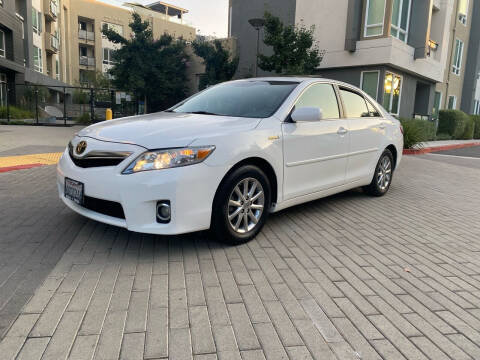 2010 Toyota Camry Hybrid for sale at Ronnie Motors LLC in San Jose CA