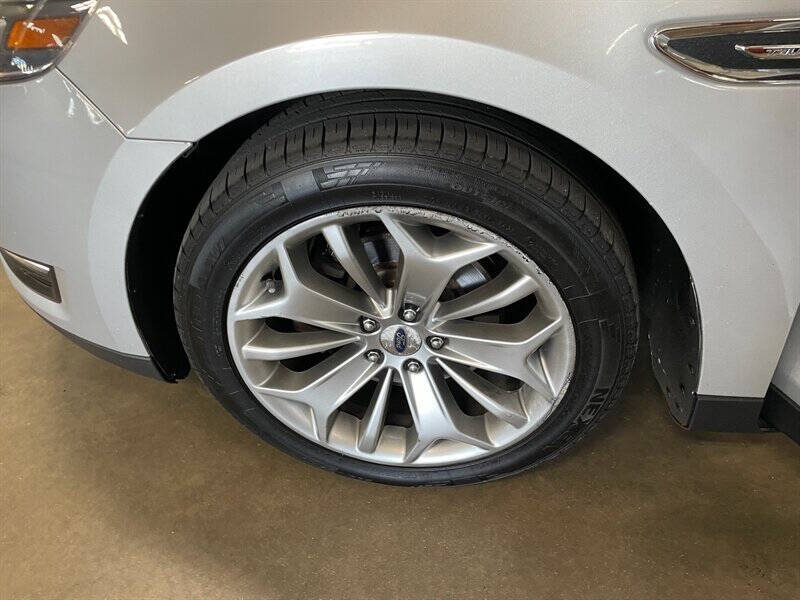 2017 Ford Taurus Limited