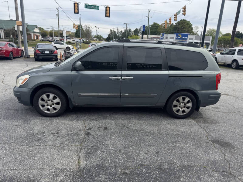 2008 Hyundai Entourage GLS