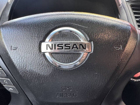 2014 Nissan Pathfinder SV