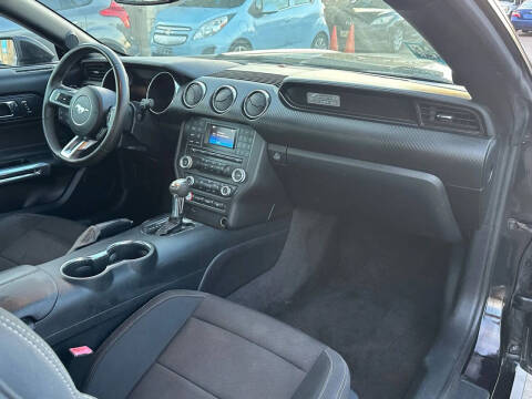 2015 Ford Mustang V6