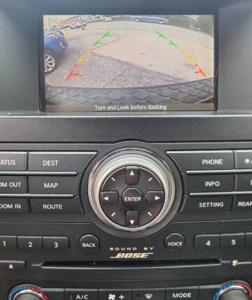 2012 Nissan Pathfinder LE