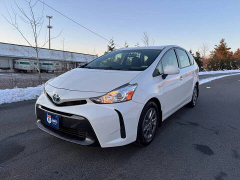 2016 Toyota Prius v Three