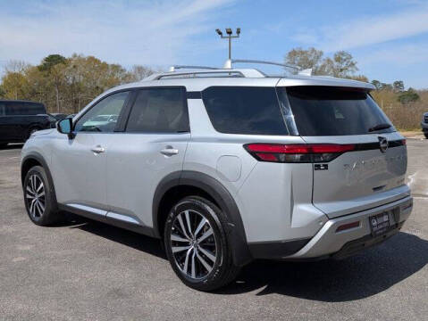 2024 Nissan Pathfinder Platinum