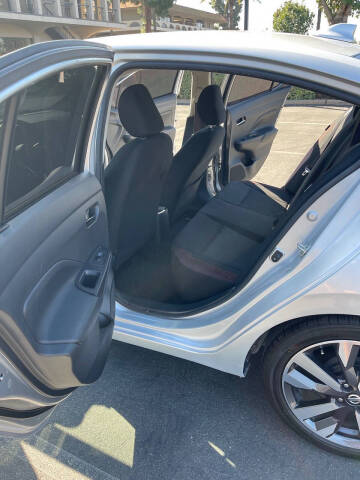 2020 Nissan Versa SR