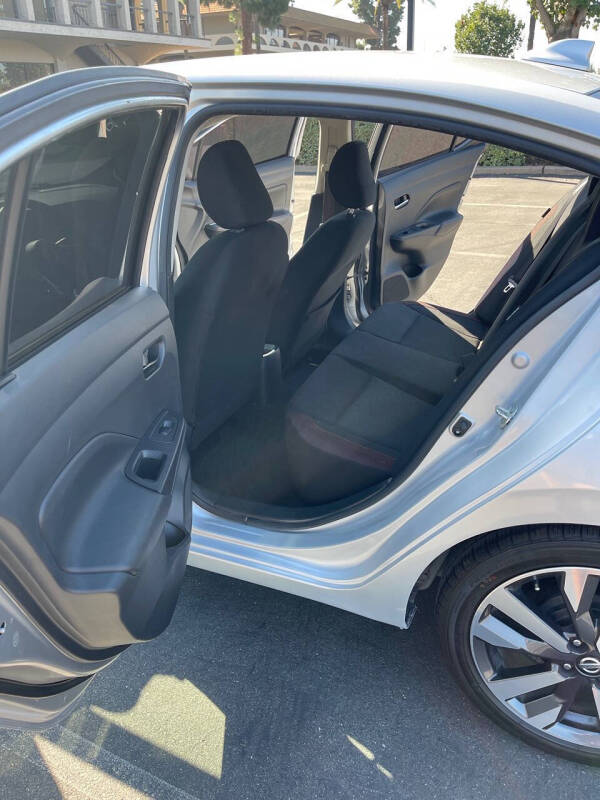 2020 Nissan Versa SR