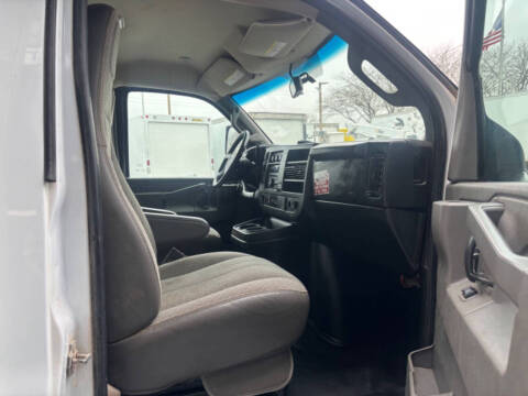 2020 Chevrolet Express FedEx Box Van