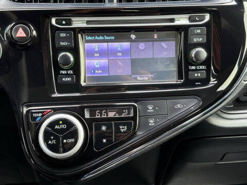 2018 Toyota Prius c Two