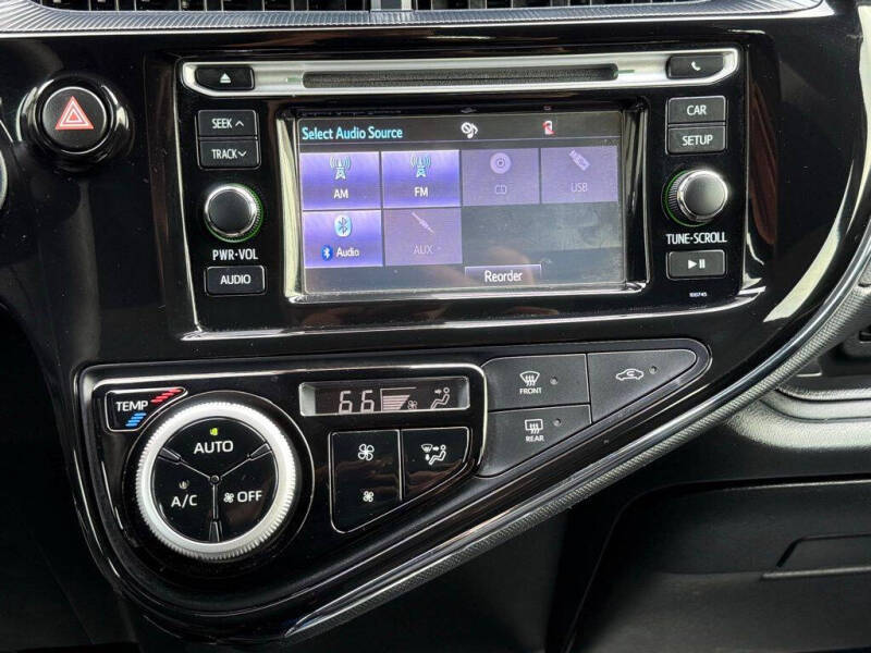 2018 Toyota Prius c Two