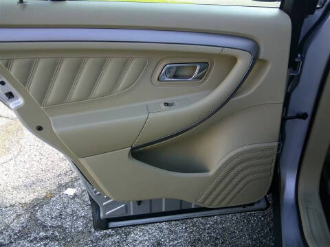 2013 Ford Taurus SEL