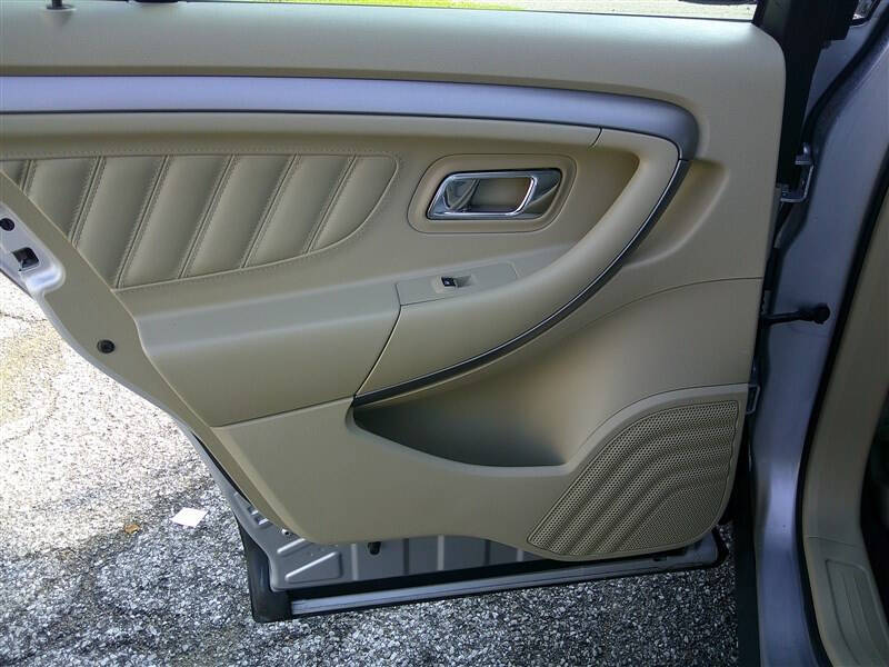 2013 Ford Taurus SEL