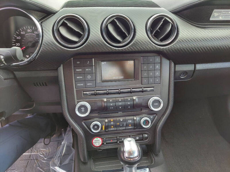 2017 Ford Mustang V6