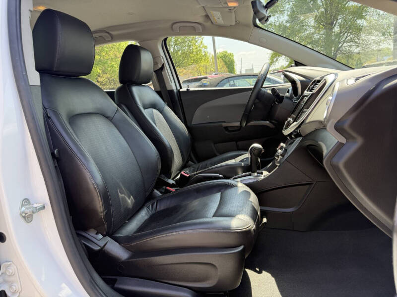 2019 Chevrolet Sonic Premier Auto
