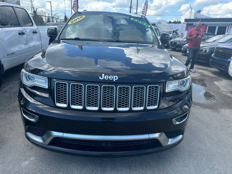 2015 Jeep Grand Cherokee Summit photo 3