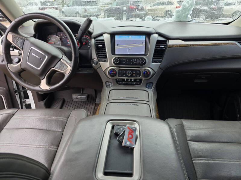 2015 GMC Yukon XL Denali photo 12