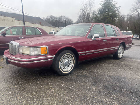 1993 Lincoln Town Car for sale at JMD Auto LLC in Taylorsville NC
