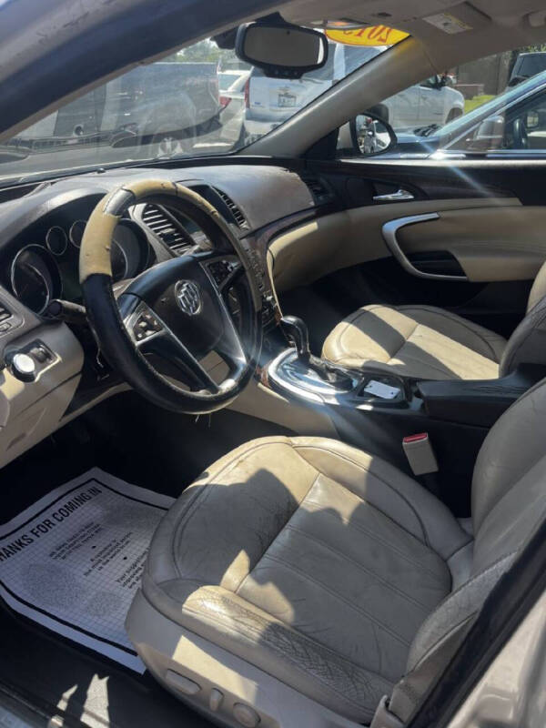 2013 Buick Regal Premium 1