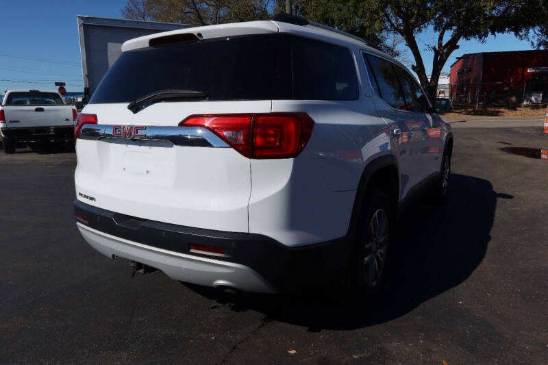 2017 GMC Acadia SLE-2