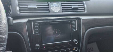 2016 Volkswagen Passat 1.8T SE