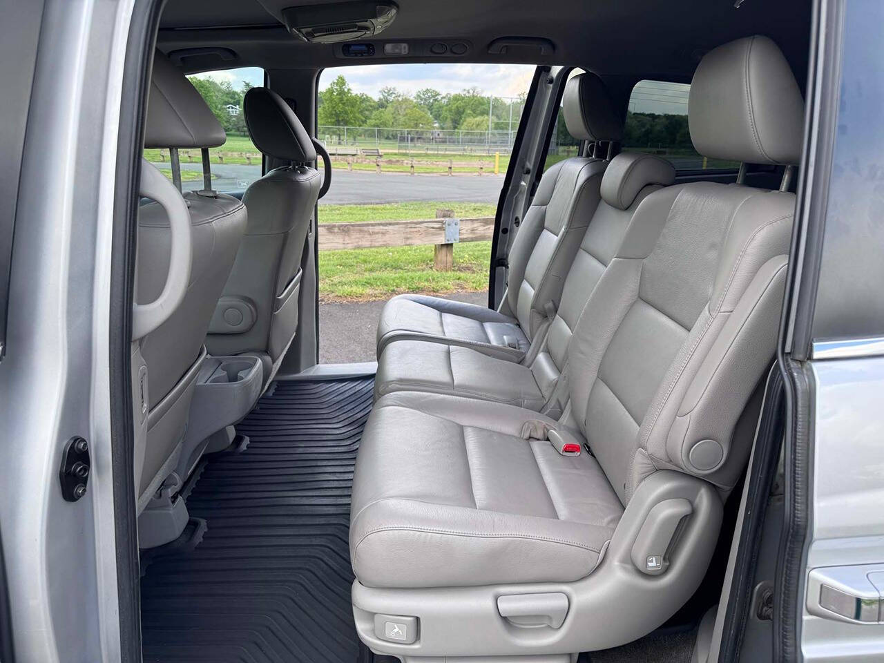 2011 Honda Odyssey 14