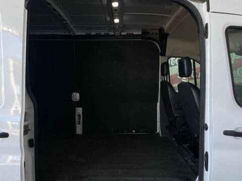 2023 Ford Transit