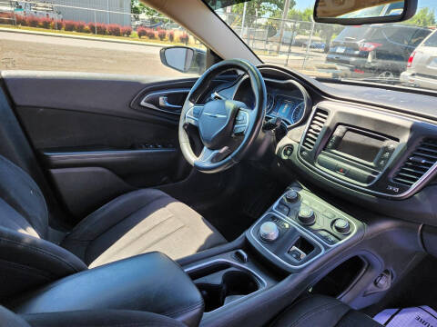 2015 Chrysler 200 Limited