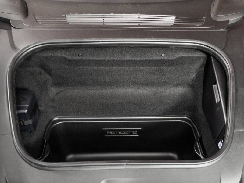 2025 Porsche 911 Carrera