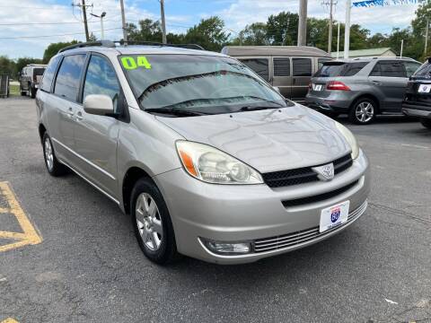 2004 Toyota Sienna for sale at I-80 Auto Sales in Hazel Crest IL