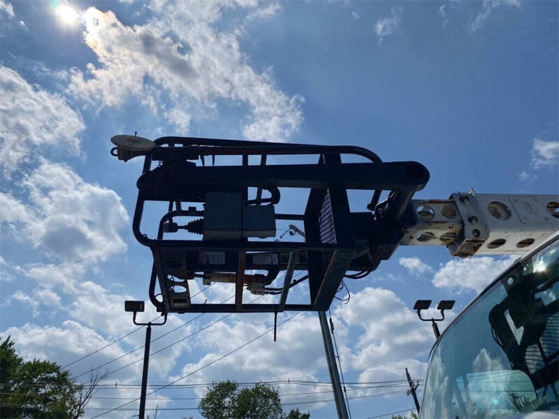 2015 Freightliner 108 SD