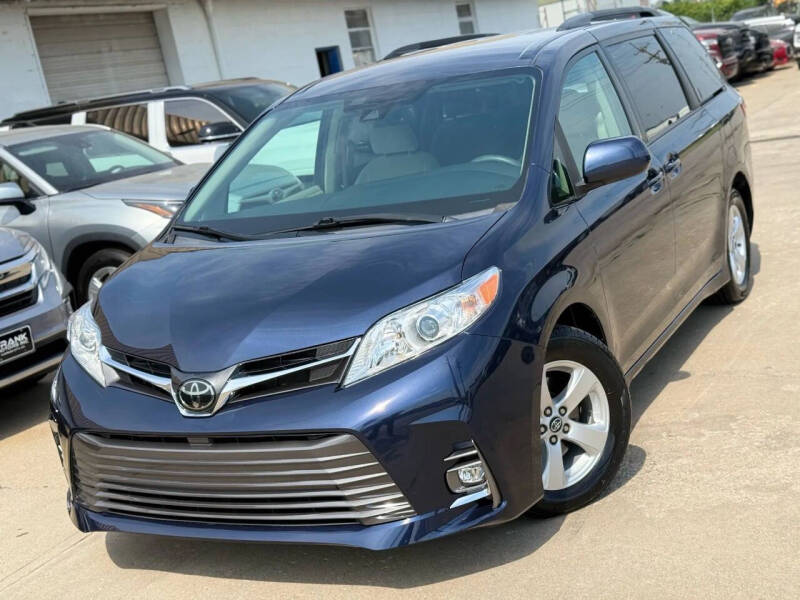 2020 Toyota Sienna LE 8-Passenger