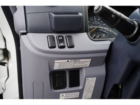 2015 Mitsubishi Fuso FE180