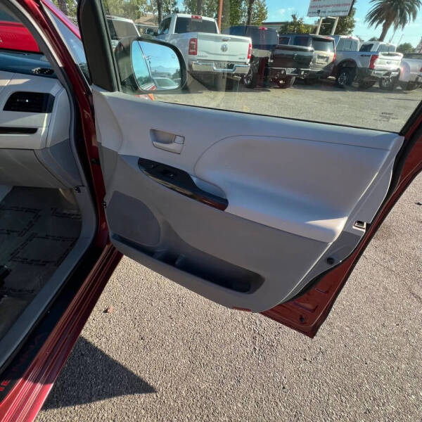 2013 Toyota Sienna