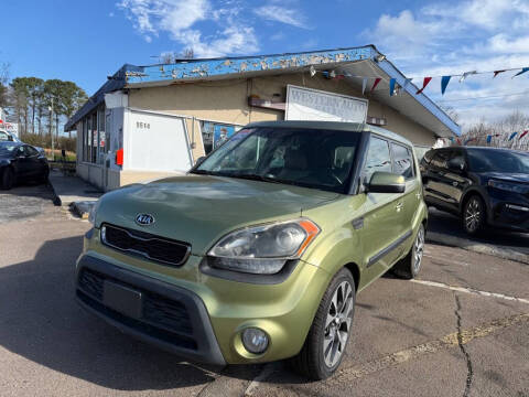 2012 Kia Soul +