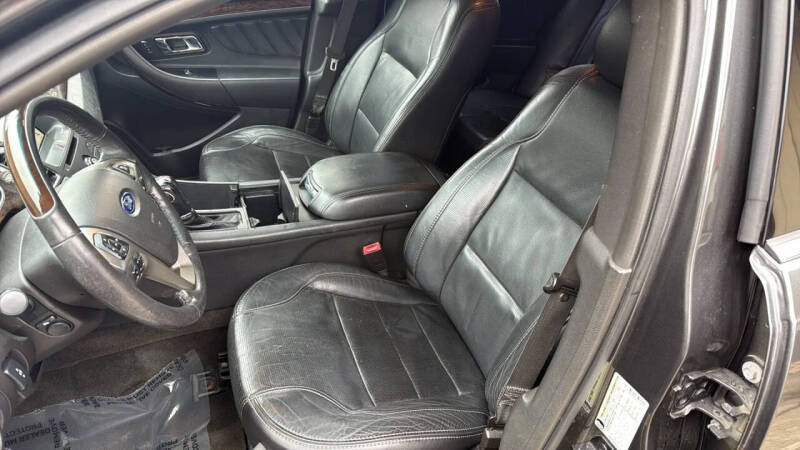 2016 Ford Taurus Limited