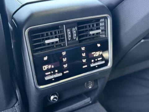 2019 Porsche Cayenne E-Hybrid