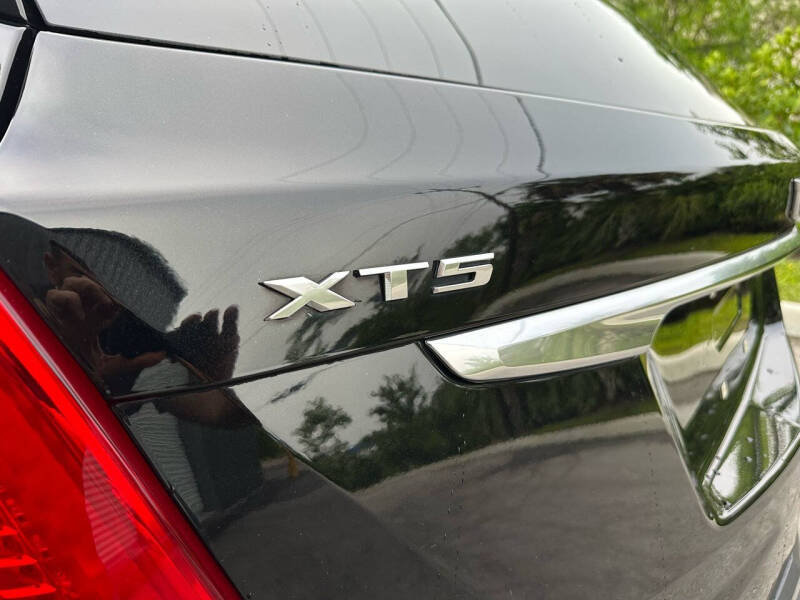 2017 Cadillac XT5 Luxury