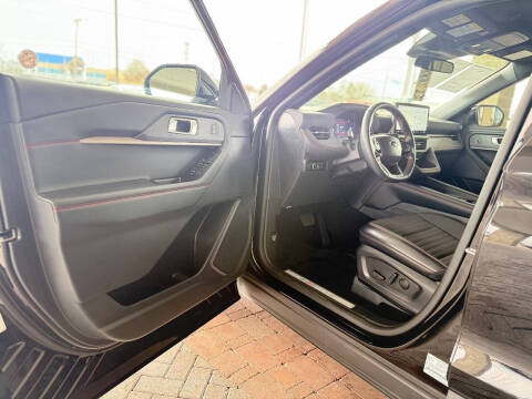 2025 Ford Explorer ST-Line