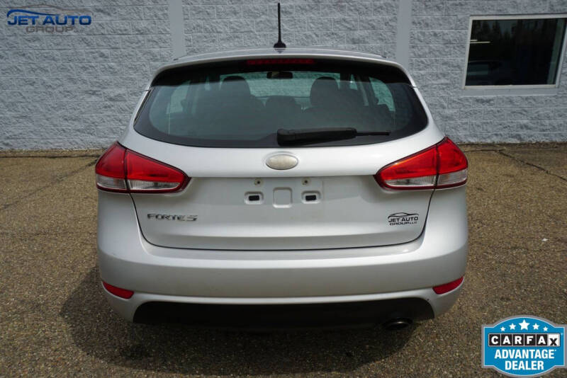 2017 Kia Forte5 LX