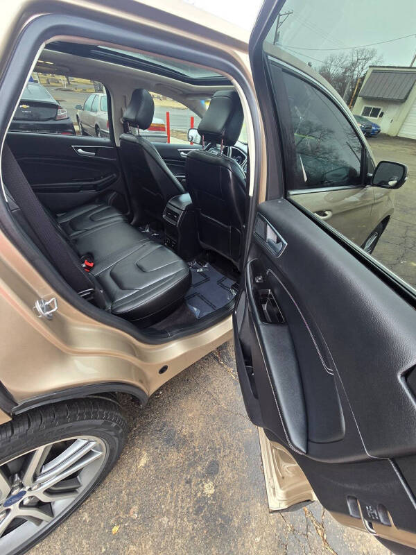 2020 Ford Edge Titanium