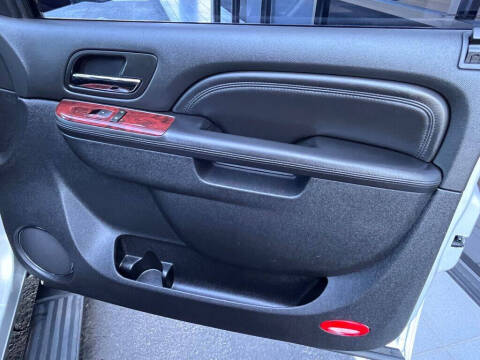 2011 Cadillac Escalade Premium