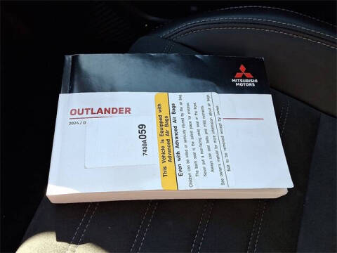 2024 Mitsubishi Outlander PHEV SE