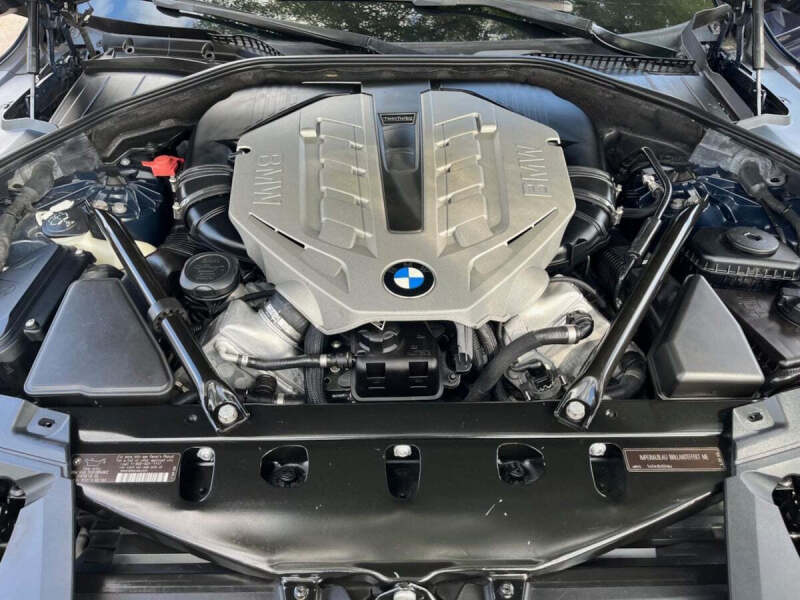 2010 BMW 7 Series 750Li