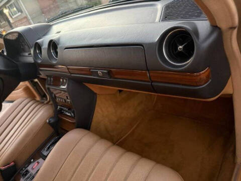 1983 Mercedes-Benz 300-Class