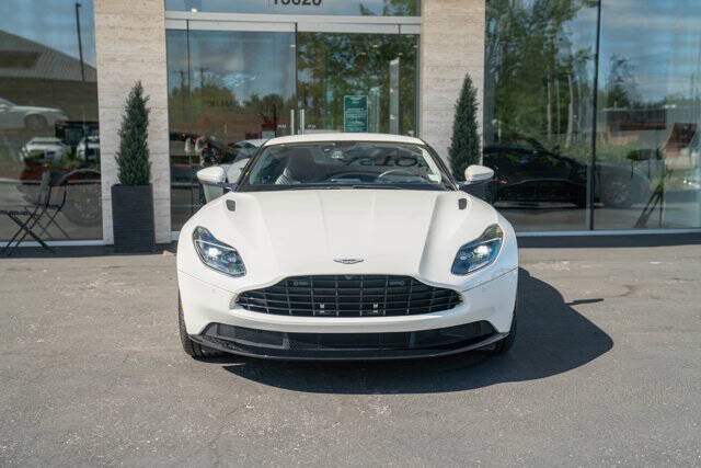 2019 Aston Martin DB11 7
